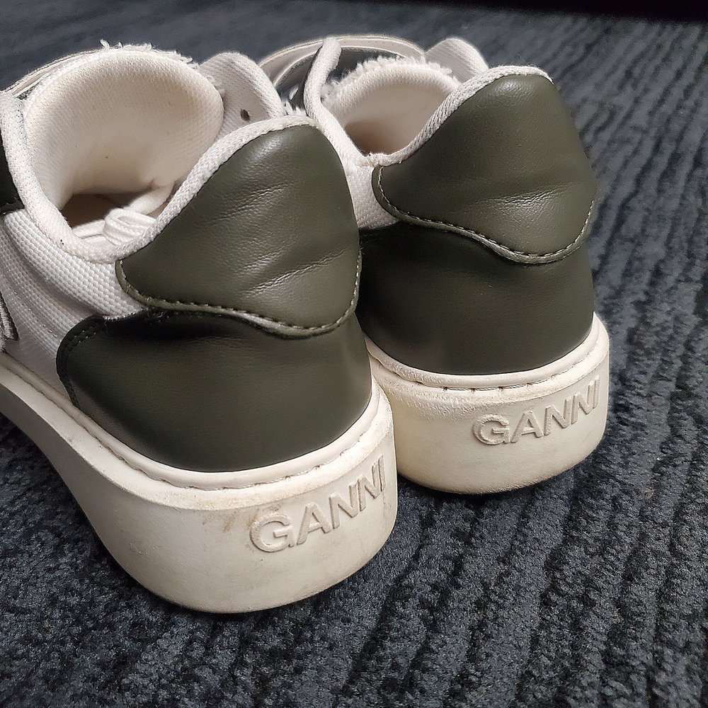 GANNI Size 38/8US Green/White
Sporty Mix Distressed Platform Low Top Sneakers - Picture 7 of 8